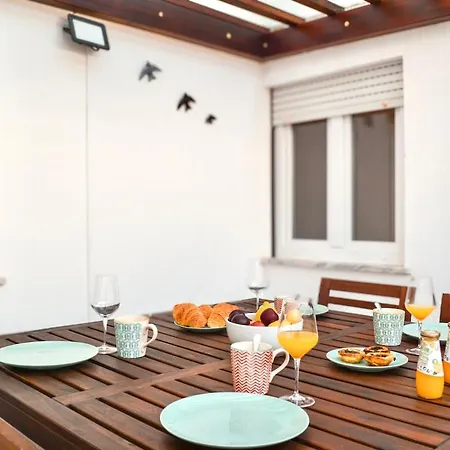 Appartamento Charming T3 With Patio, And Surf
