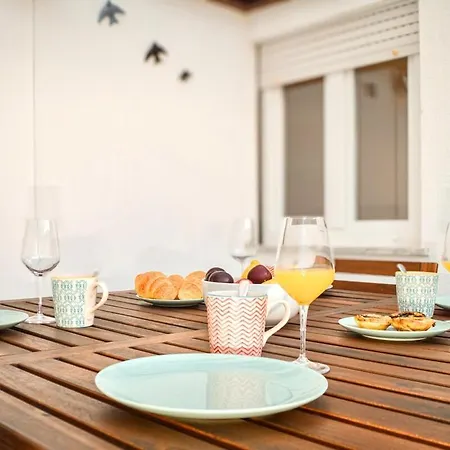 Appartamento Charming T3 With Patio, And Surf