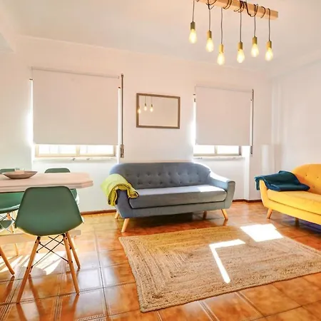 Charming T3 With Patio, And Surf Apartamento Peniche