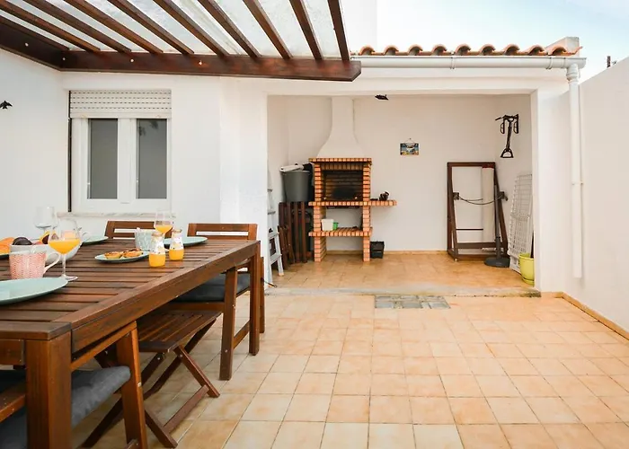 Apartment Charming T3 With Patio, And Surf Peniche